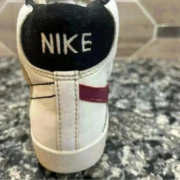 Nike Kids Blazer Mid 77, White And Red , Size 11C - Picture 9 of 14